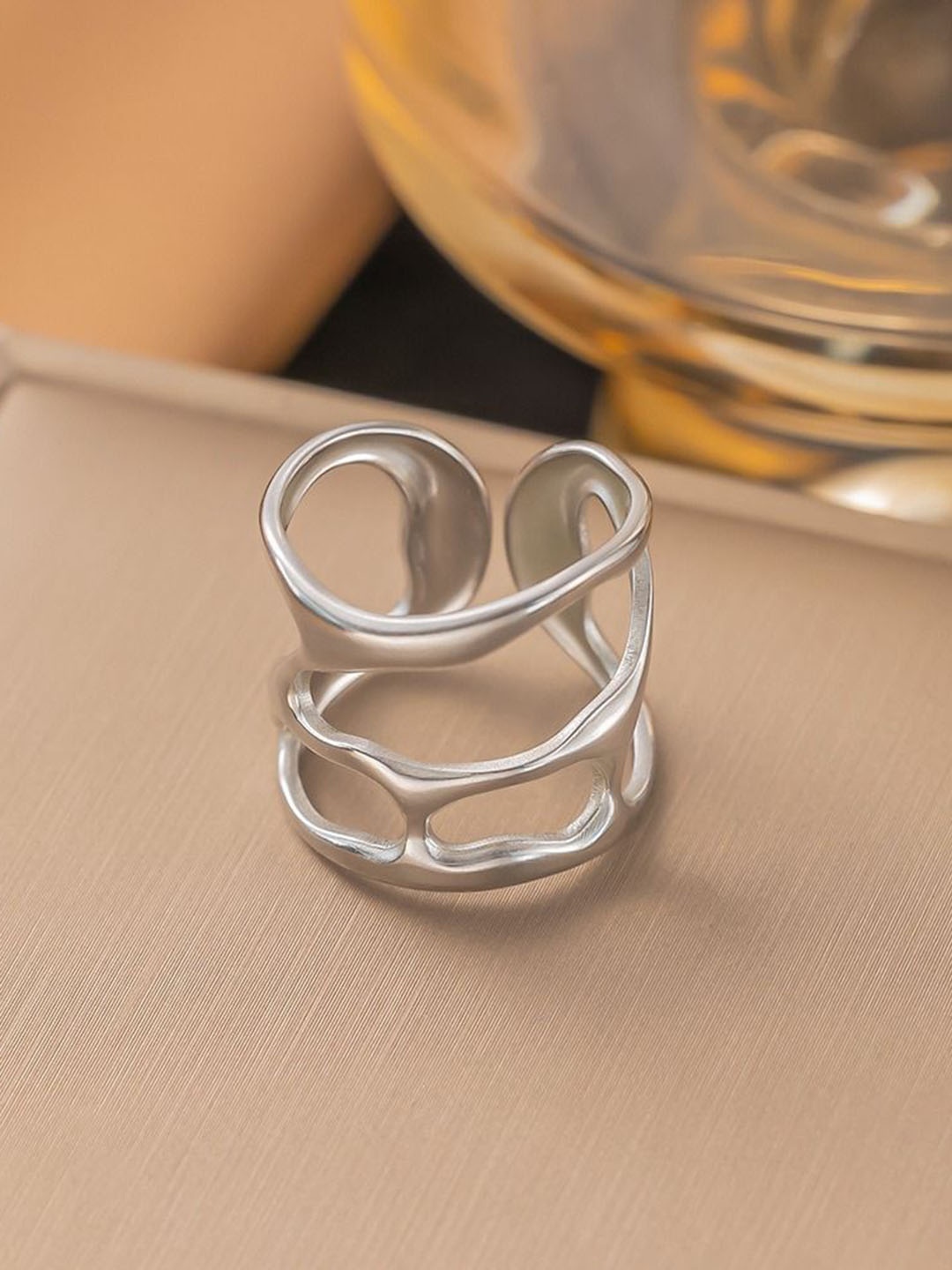 

MYKI Silver-Plated Luscious Stainless Steel Finger Ring