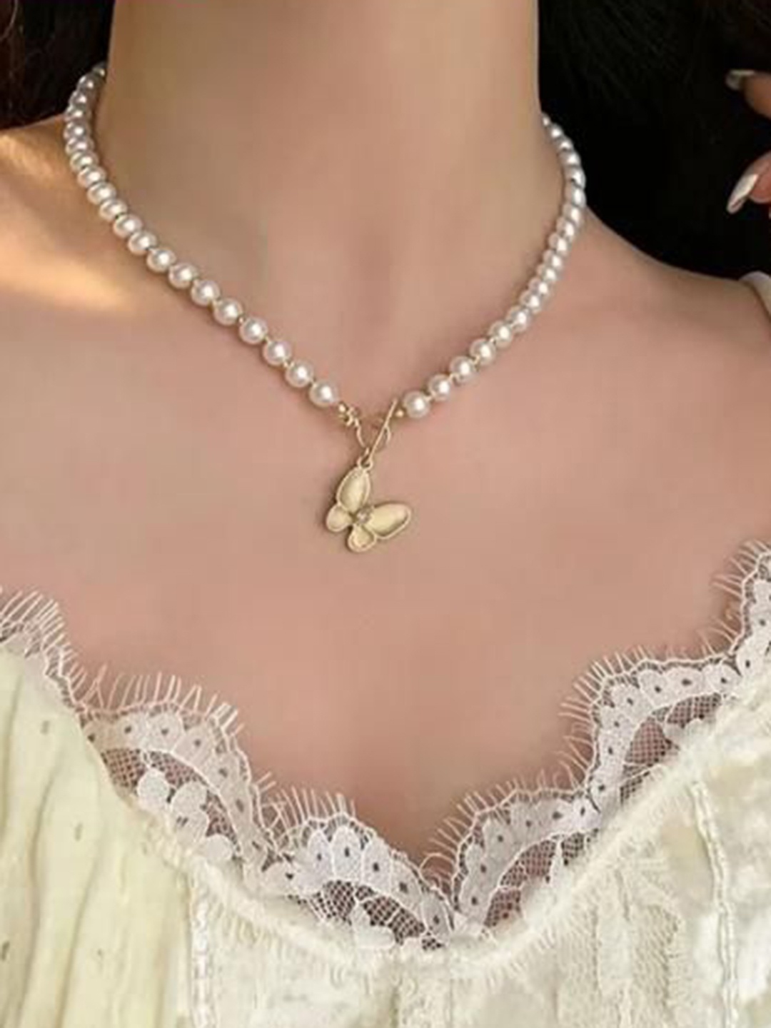 

YU FASHIONS Gold-Plated Beaded Cute Butterfly Necklace