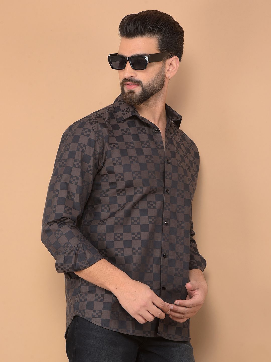 

Crimsoune Club Men Classic Spread Collar Checked Cotton Casual Shirt, Brown