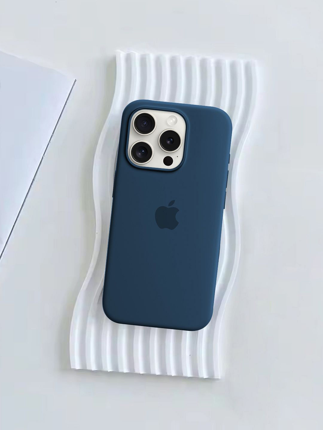 

TREEMODA Solid Printed iPhone 15 Pro Max Back Case Mobile Accessories, Blue