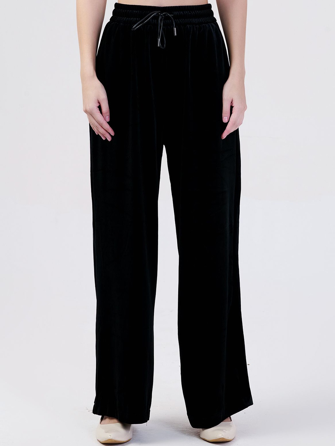 

Albion By CnM Women Cotton Relaxed Fit Trouser, Black