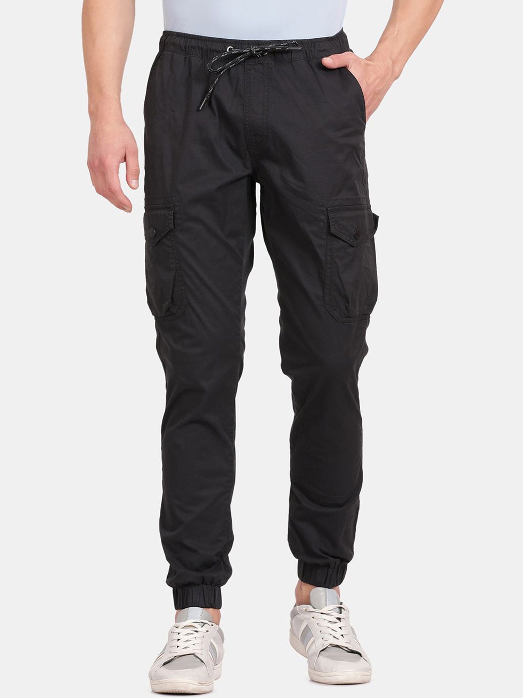 

t-base Men Regular Fit Mid-Rise Joggers Trousers, Black