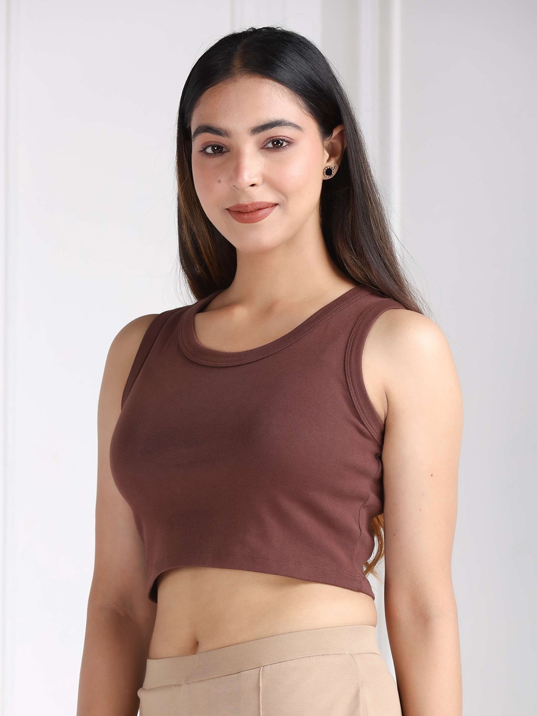 

Mlada Round Neck Regular Fit Sleeveless Cotton Ribbed Top, Coffee brown