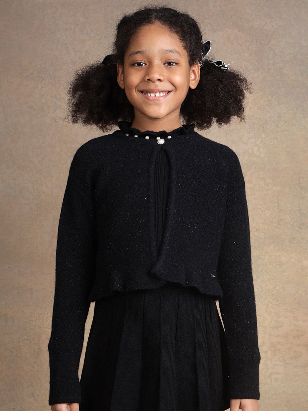 

One Friday Girls Round Neck Cardigan, Black