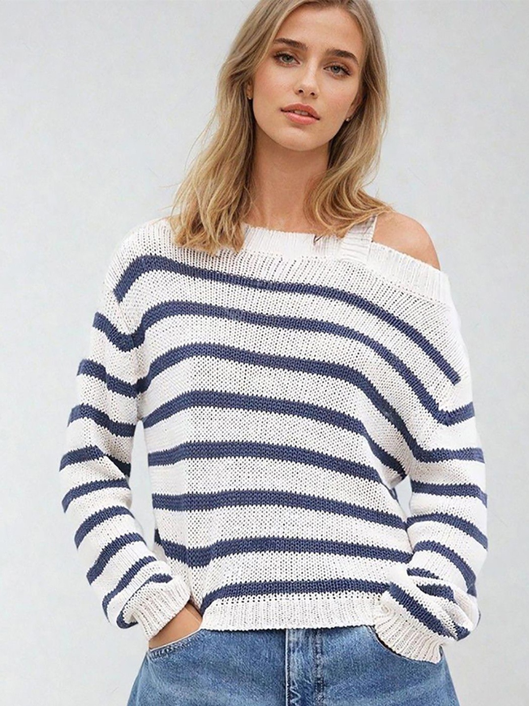 

Kotty Women Striped Pullover, White