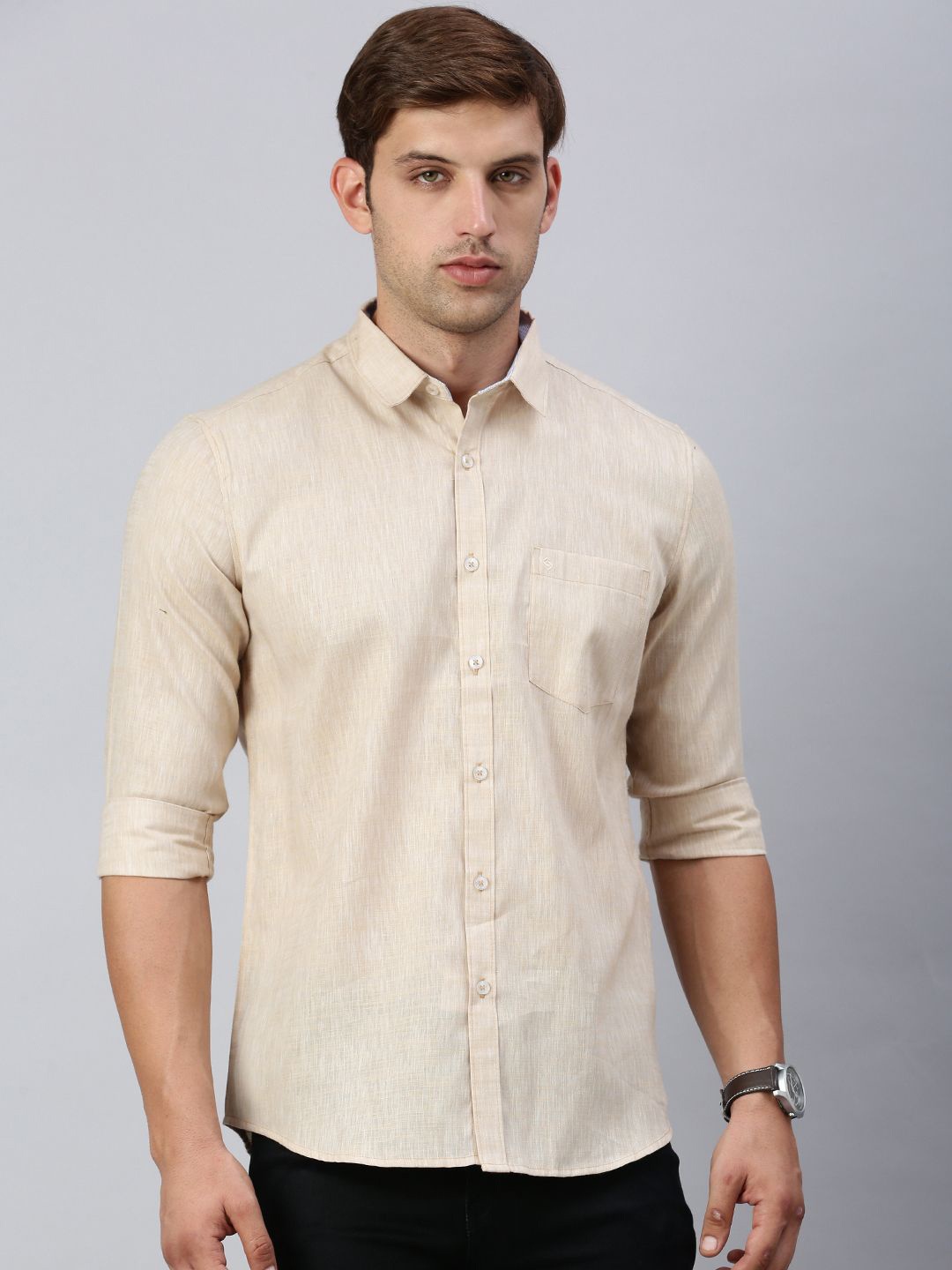 

Classic Polo Men India Slim Spread Collar Textured Cotton Casual Shirt, Beige