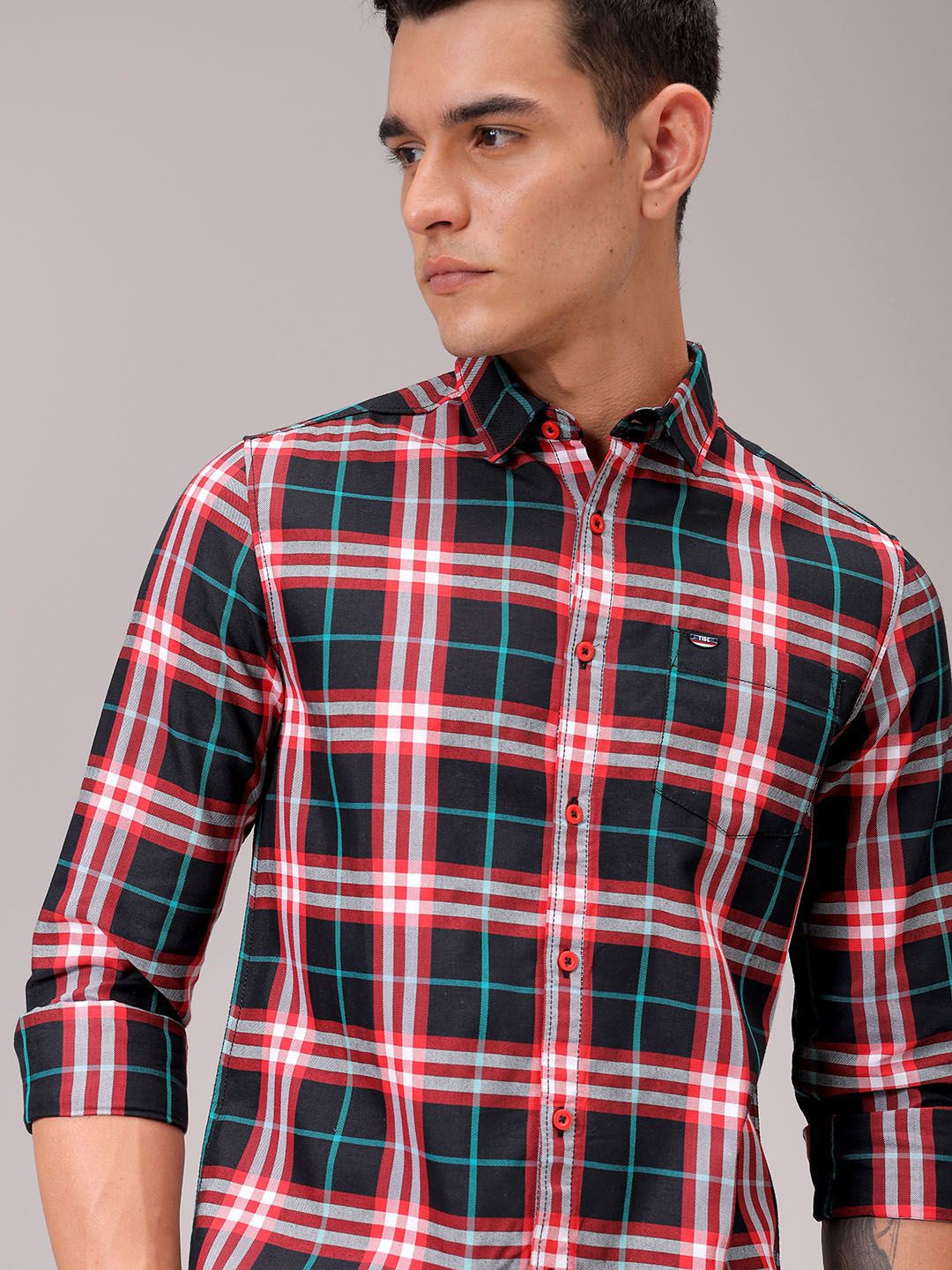 

The Indian Garage Co Men Cutaway Collar Checked Cotton Slim Fit Casual Shirt, Black