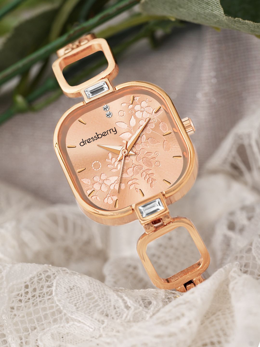 

DressBerry Women Embellished Dial & Bracelet Style Straps Analogue Watch HOBDB-251-RG, Rose gold