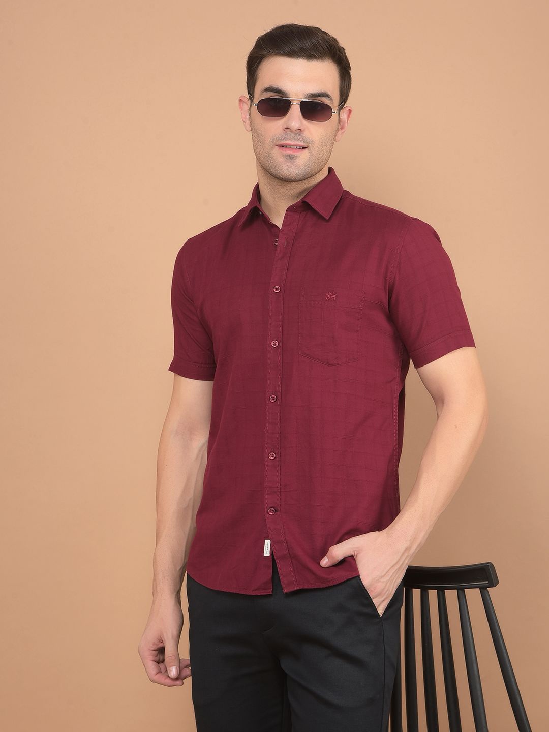 

Crimsoune Club Men Classic Spread Collar Checked Cotton Slim Fit Casual Shirt, Maroon
