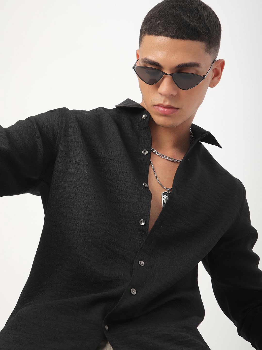 

VASTRADO Men Classic Spread Collar Solid Cotton Slim Fit Casual Shirt, Black