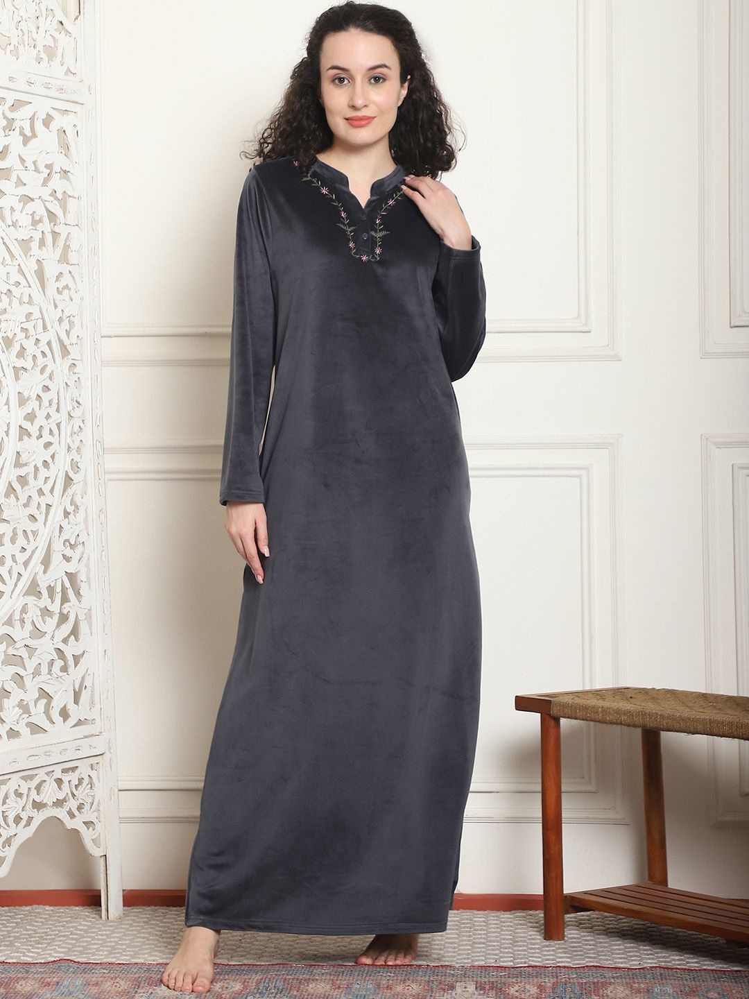 

Kanvin Women Maxi Nightdress, Charcoal