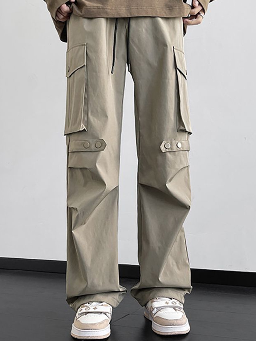

StyleCast x Revolte Men Mid-Rise Pleated Cargos Trousers, Khaki