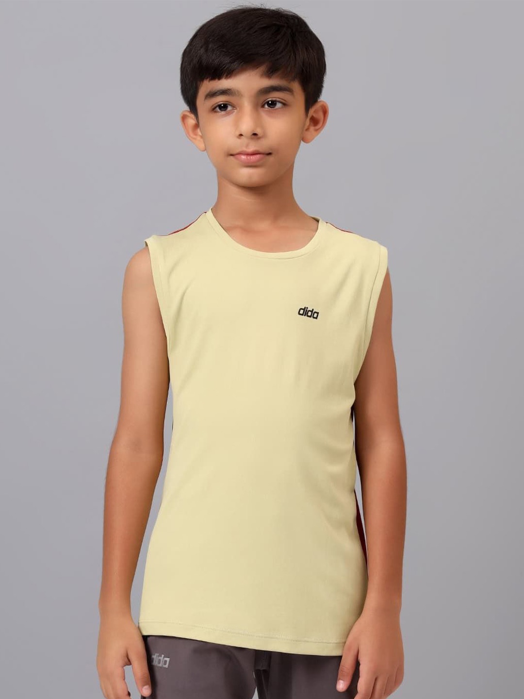 

DIDA Boys Dri-FIT Solid Round Neck T-shirt, Cream