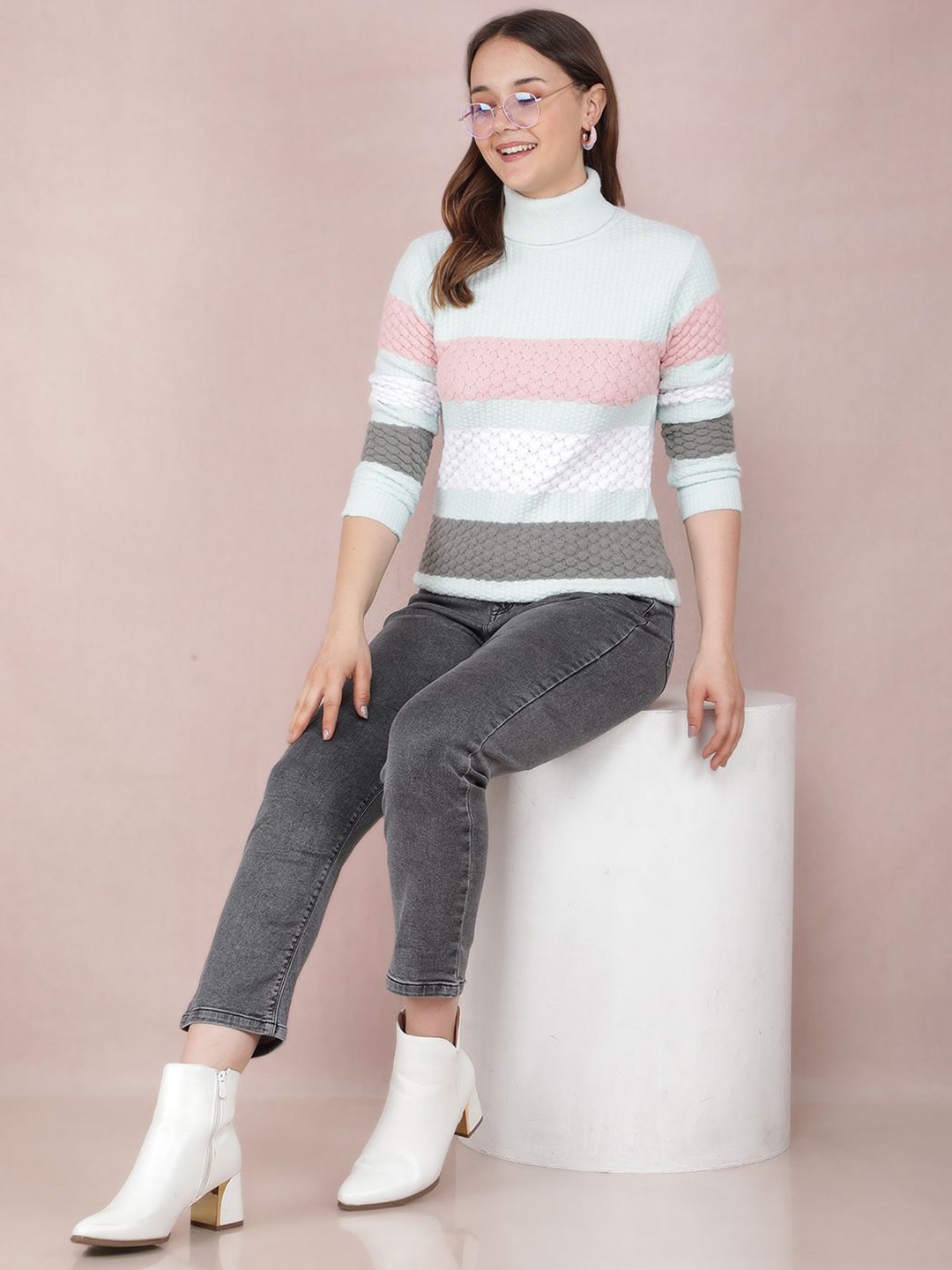 

Crimsoune Club Women Colourblocked Self Design Mock Collar Pullover Sweaters, Green