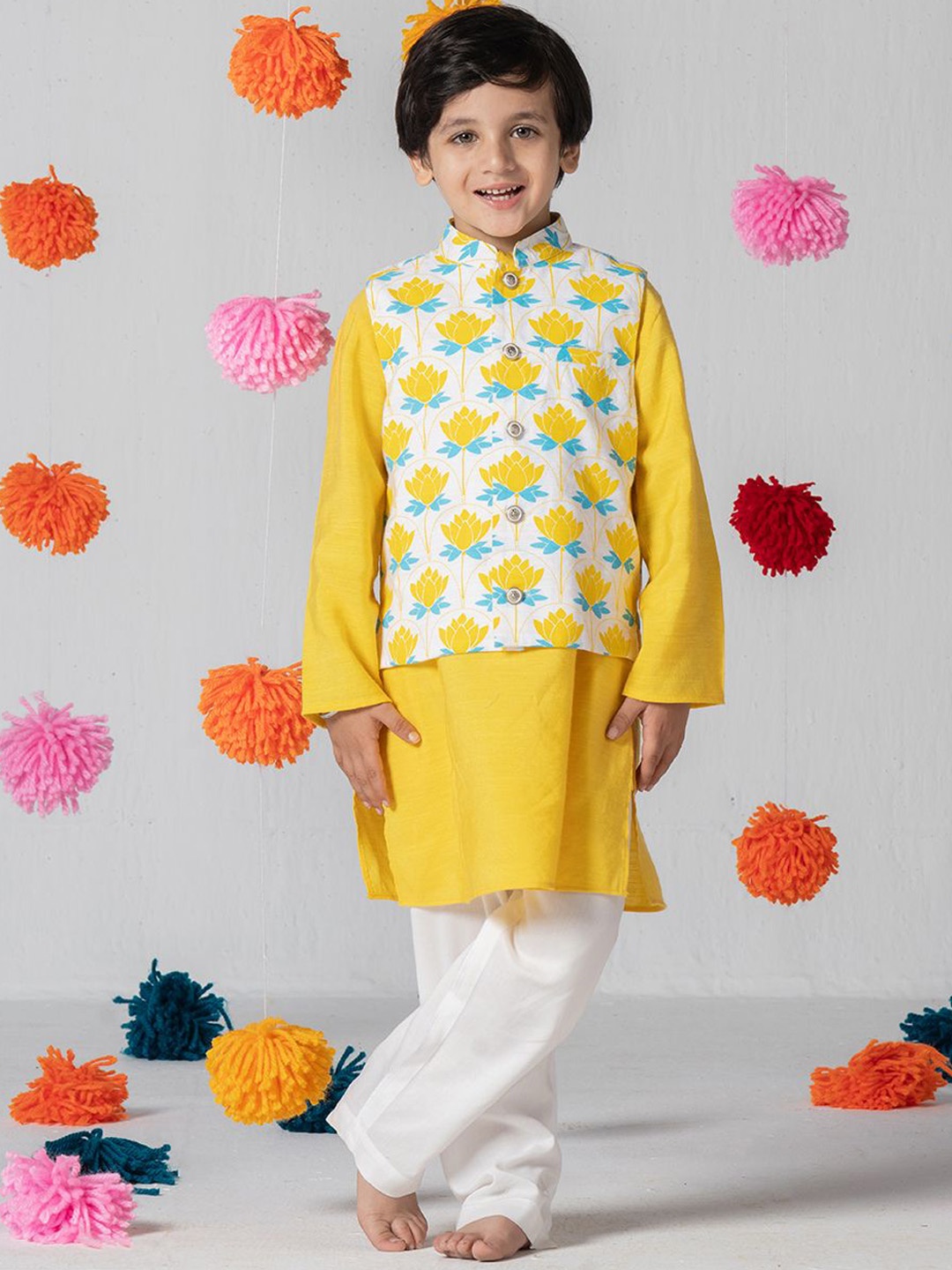 

SPUNKIES Boys Floral Printed Kurta & Pyjamas With Jacket, Yellow