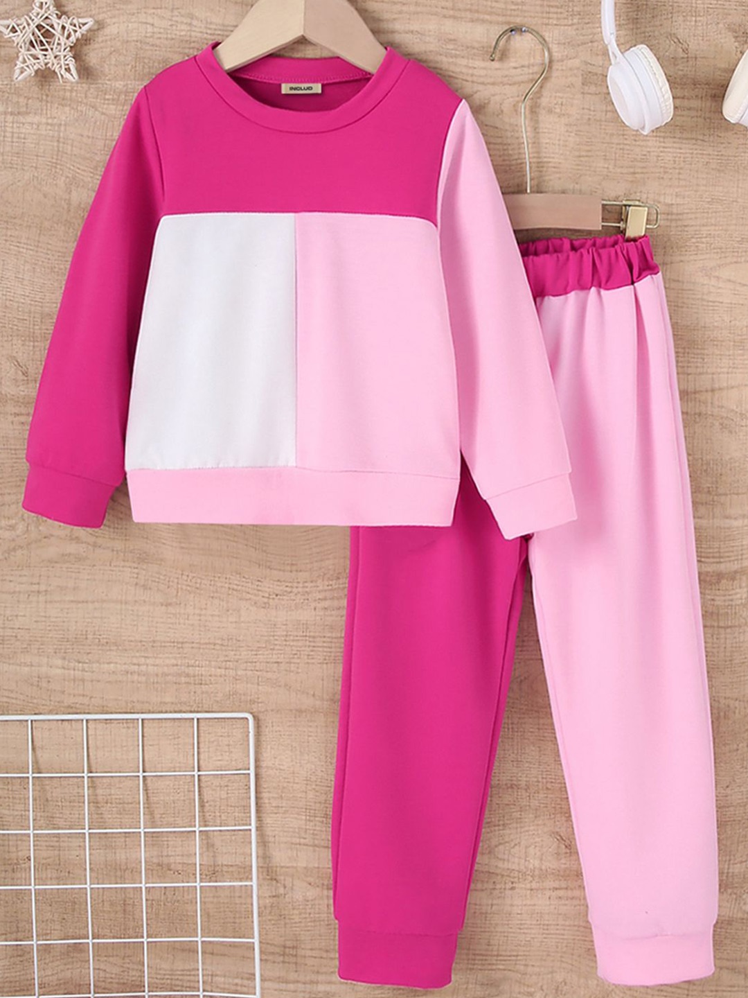 

INCLUD Girls Colourblocked Round Neck Long Sleeves Sweatshirt With Jogger, Pink