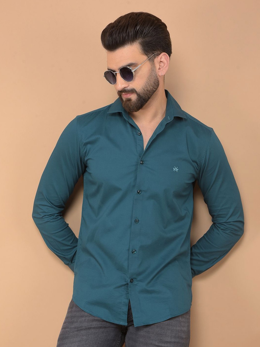 

Crimsoune Club Men Classic Spread Collar Solid Cotton Slim Fit Casual Shirt, Green