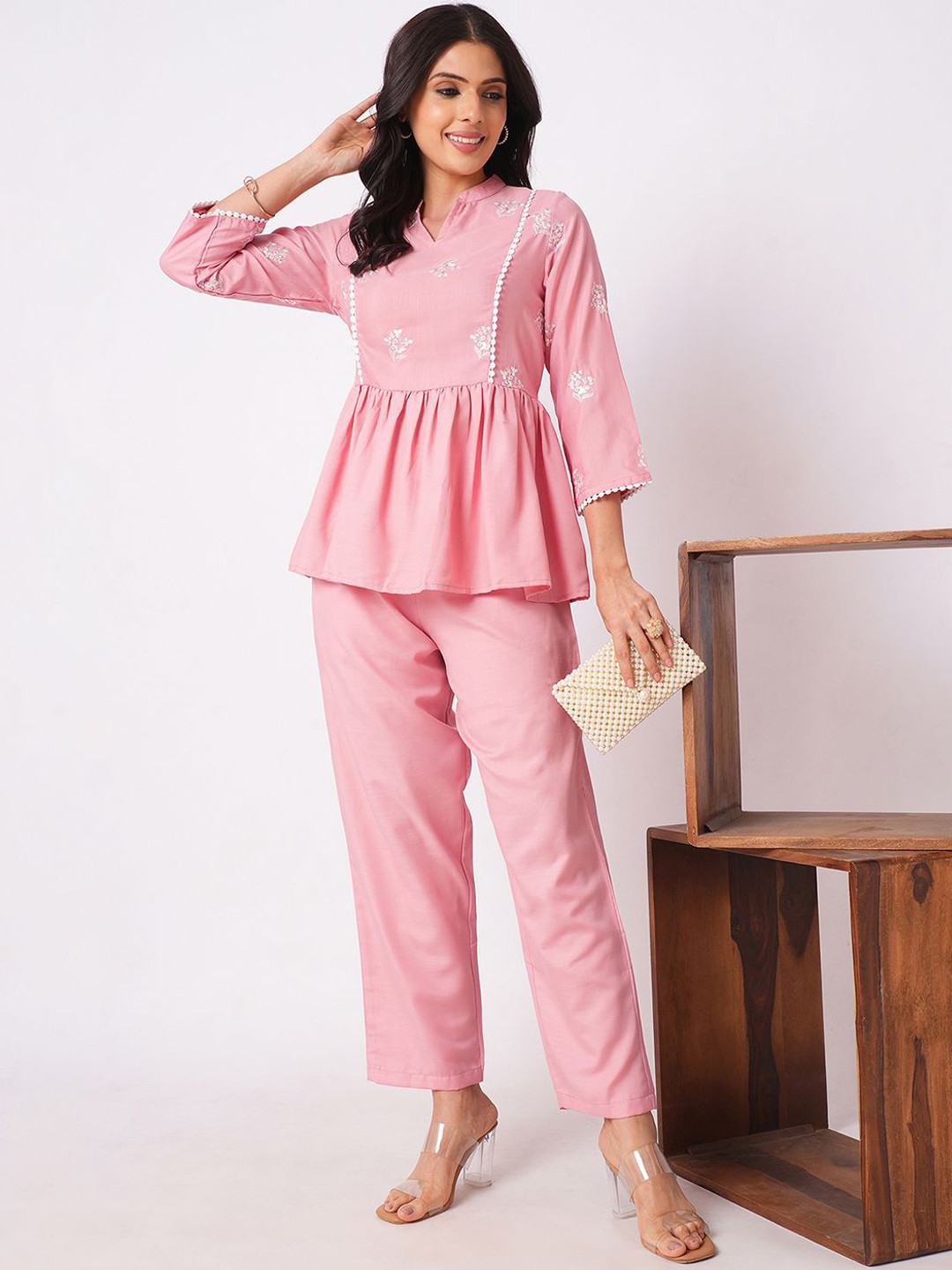 

KALINI Floral Embroidered Mandarin Collar Three-Quarter Sleeves Tunic With Trouser, Pink