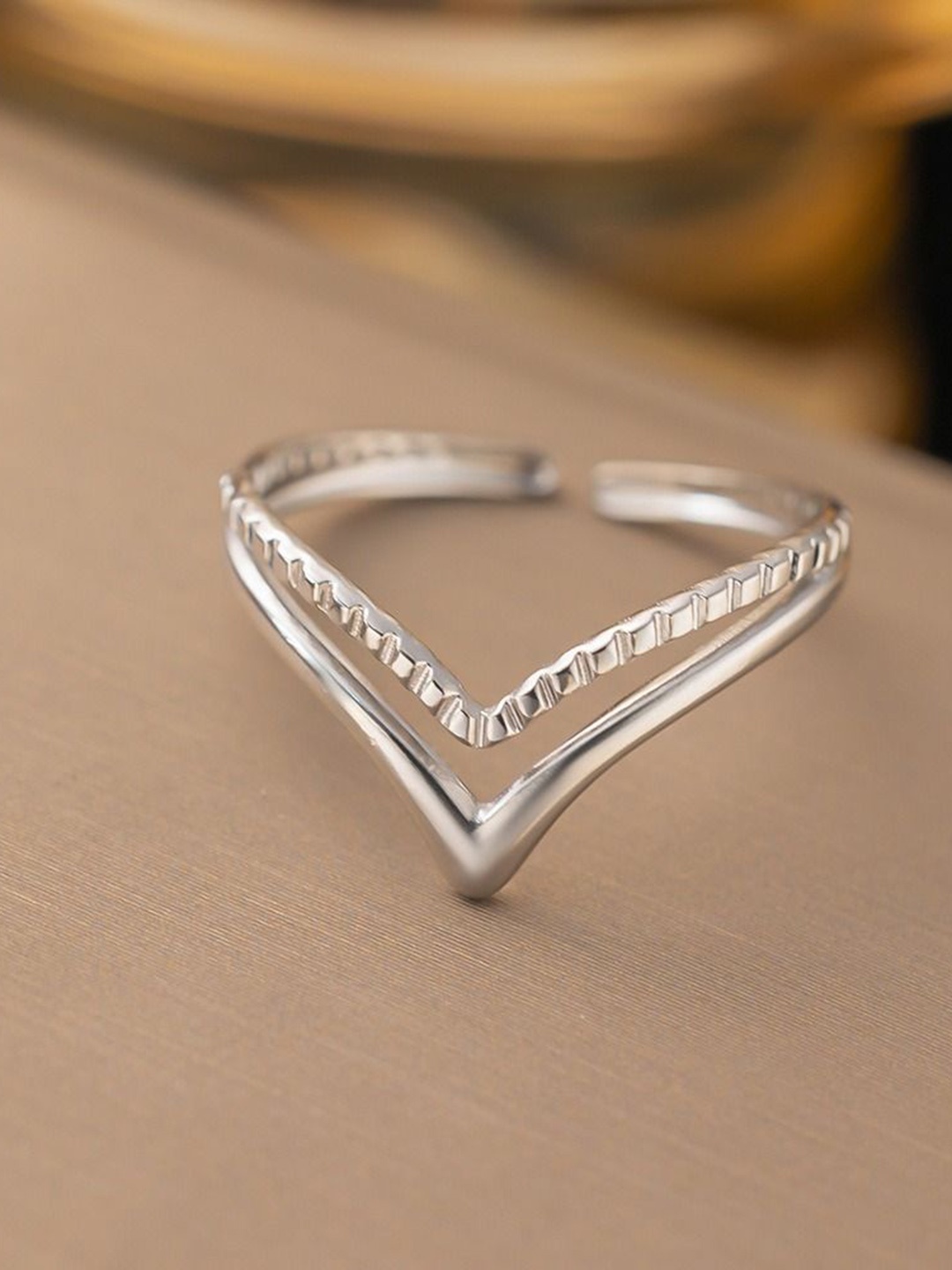 

MYKI Silver-Plated Stainless Steel Finger Ring