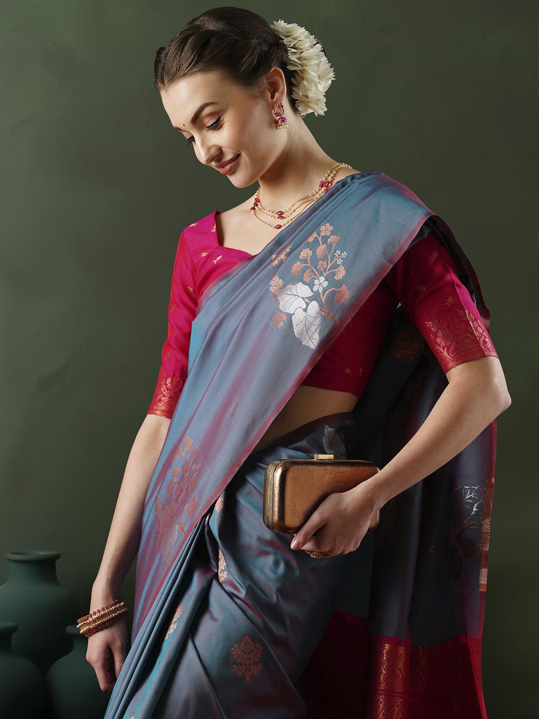 

Sangria Woven Design Banarasi Saree With Blouse Piece, Teal