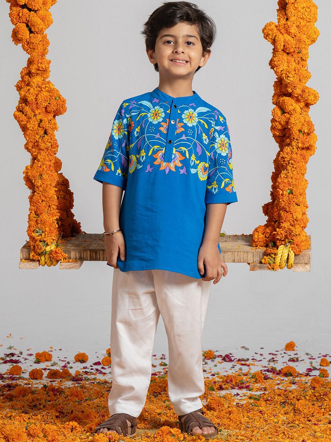 

SPUNKIES Boys Floral Printed Band Collar Straight Kurta With Pyjamas, Blue