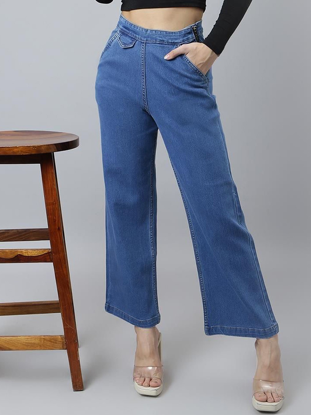 

The Roadster Lifestyle Co Women Flared Fit High Rise Stretchable Jeans, Blue