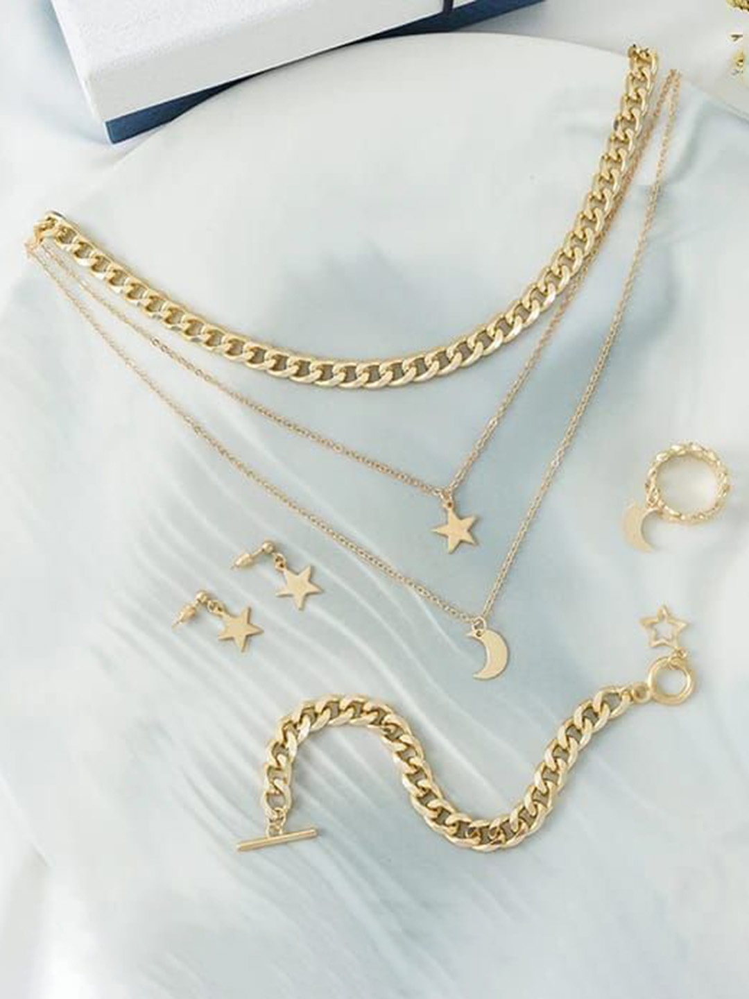 

YU FASHIONS Stainless Steel Gold Plated Jewellery Set