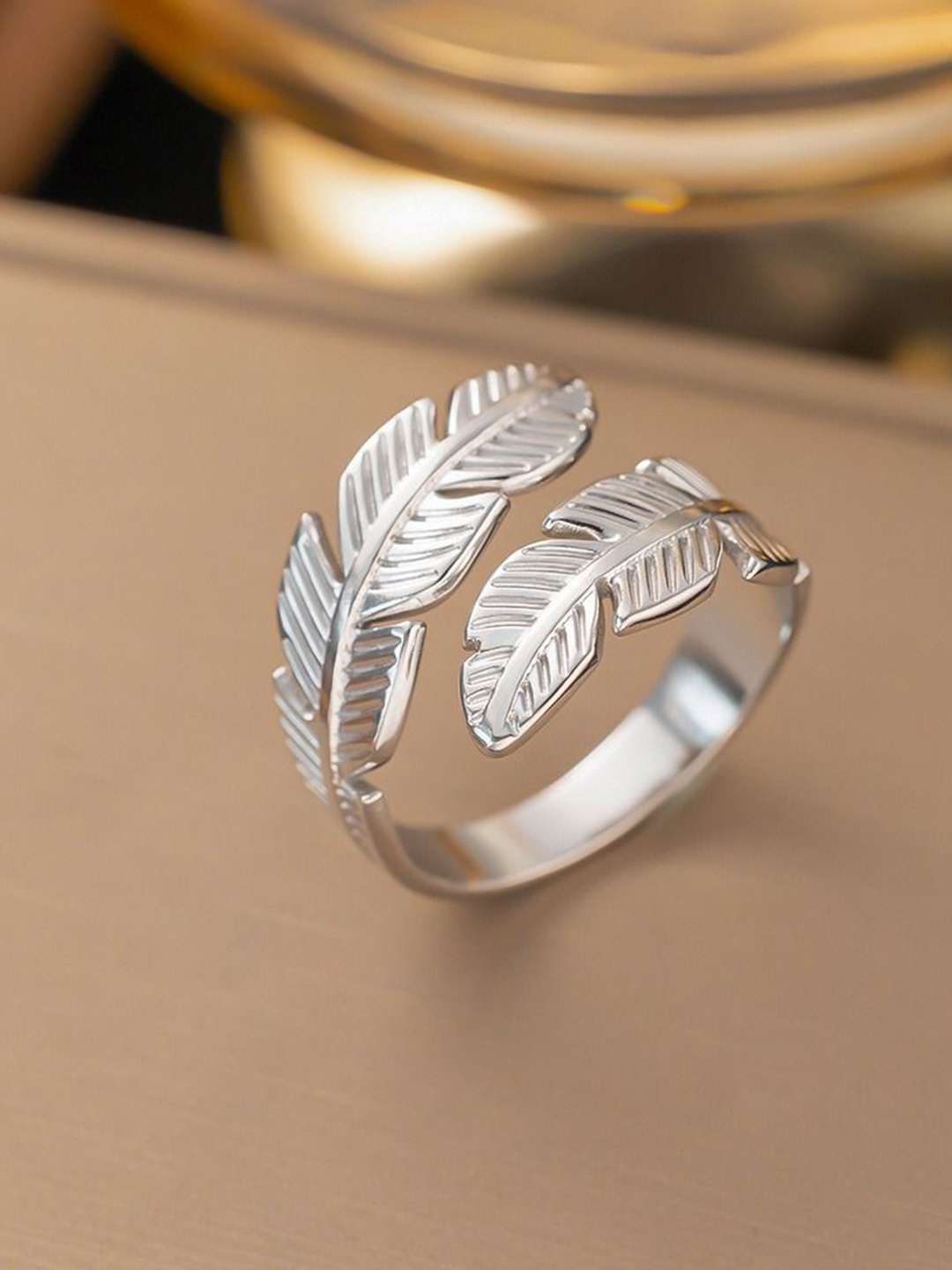 

MYKI Silver-Plated Fetching Stainless Steel Fetching Finger Ring