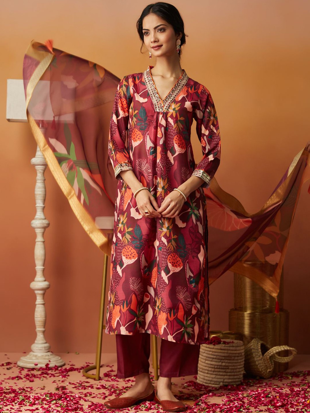 

J Turritopsis Floral Printed Straight Sequinned Kurta with Trousers & Dupatta, Purple