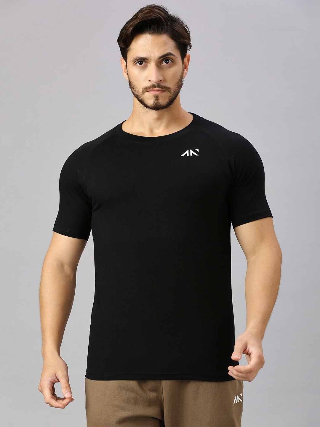 

AESTHETIC NATION Men Solid Raglan Sleeves Round Neck Slim Fit Sports T-shirt, Black