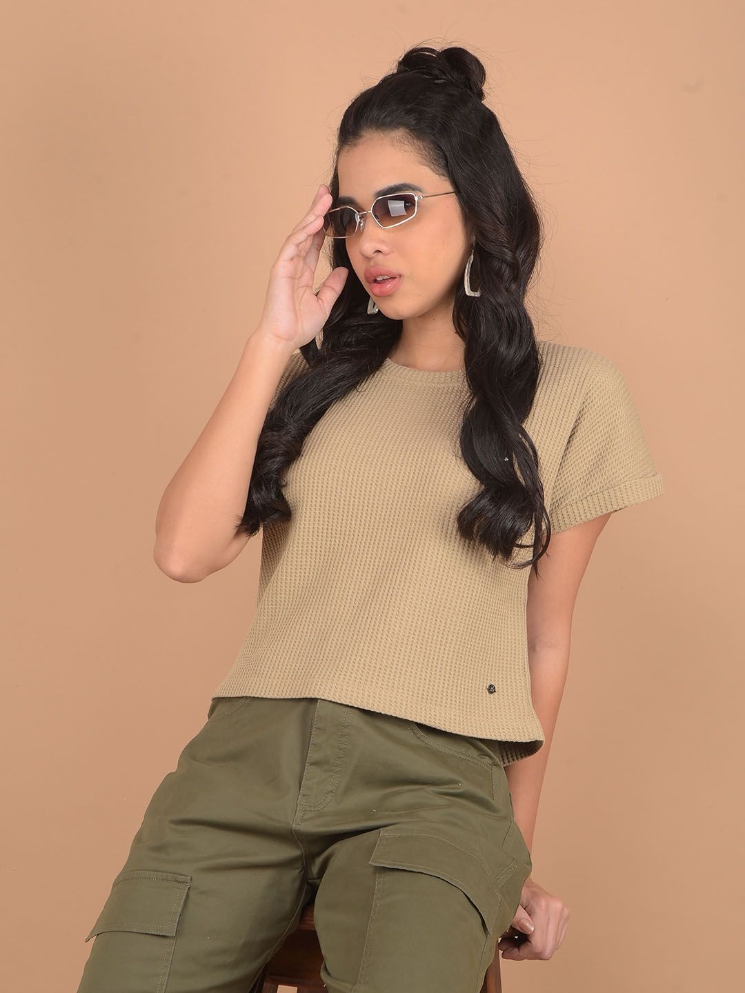 

Crimsoune Club Women Self Design Round Neck Slim Fit T-shirt, Beige