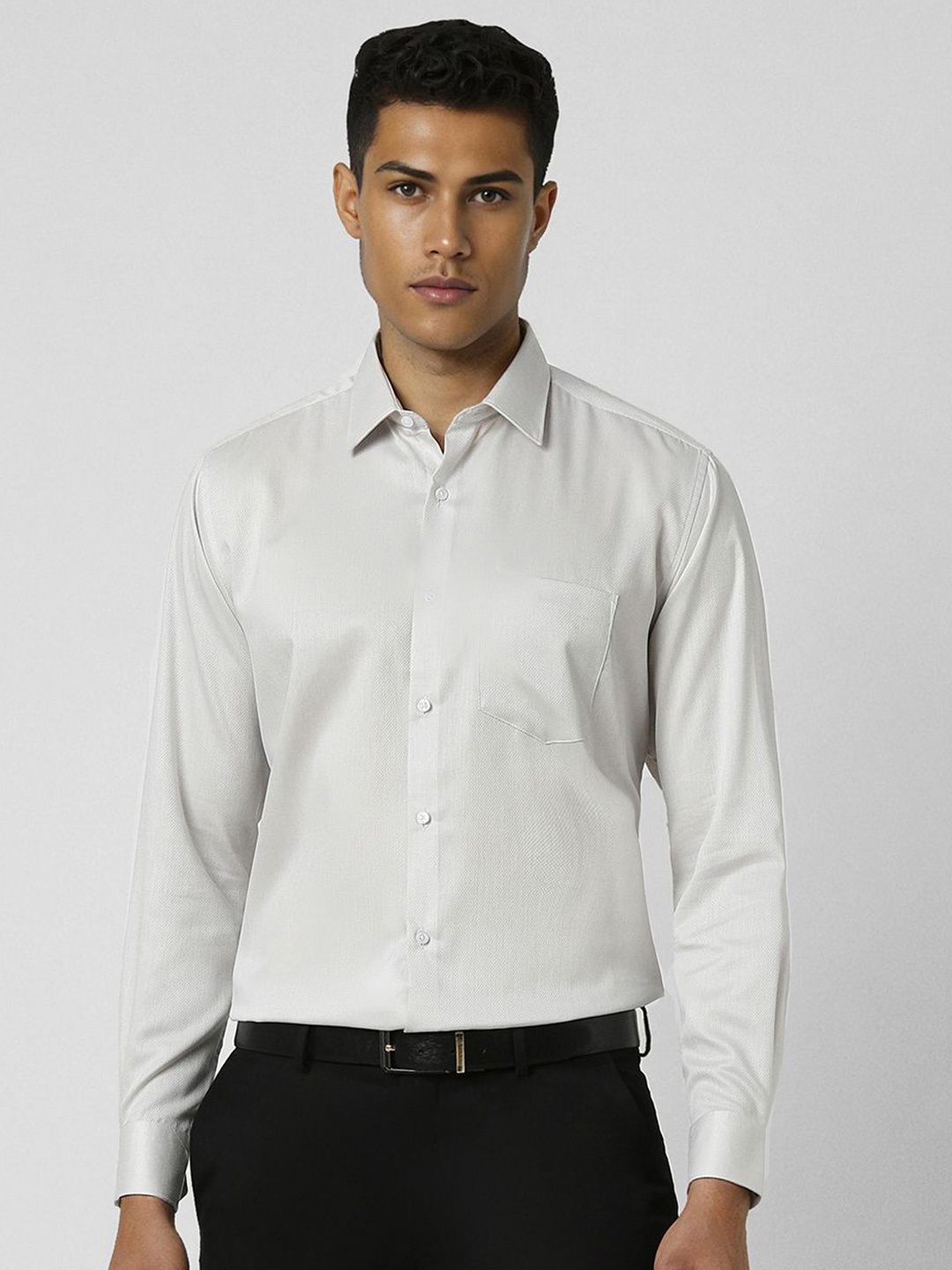

Van Heusen Men Spread Collar Solid Cotton Formal Shirt, White