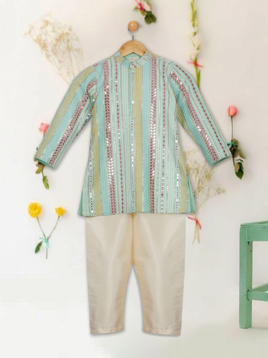 

SAKA DESIGNS Boys Embroidered Sequinned Kurta with Pyjama, Sea green