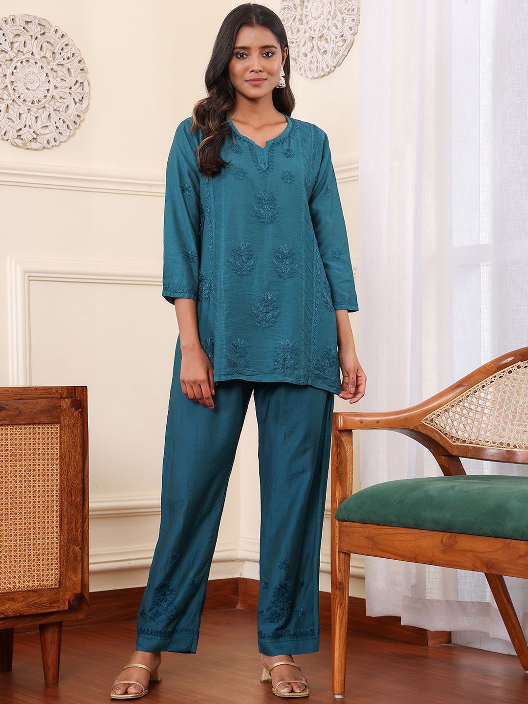 

Chowkhat Floral Embroidered Thread Work Chanderi Cotton Kurti with Trouser, Teal
