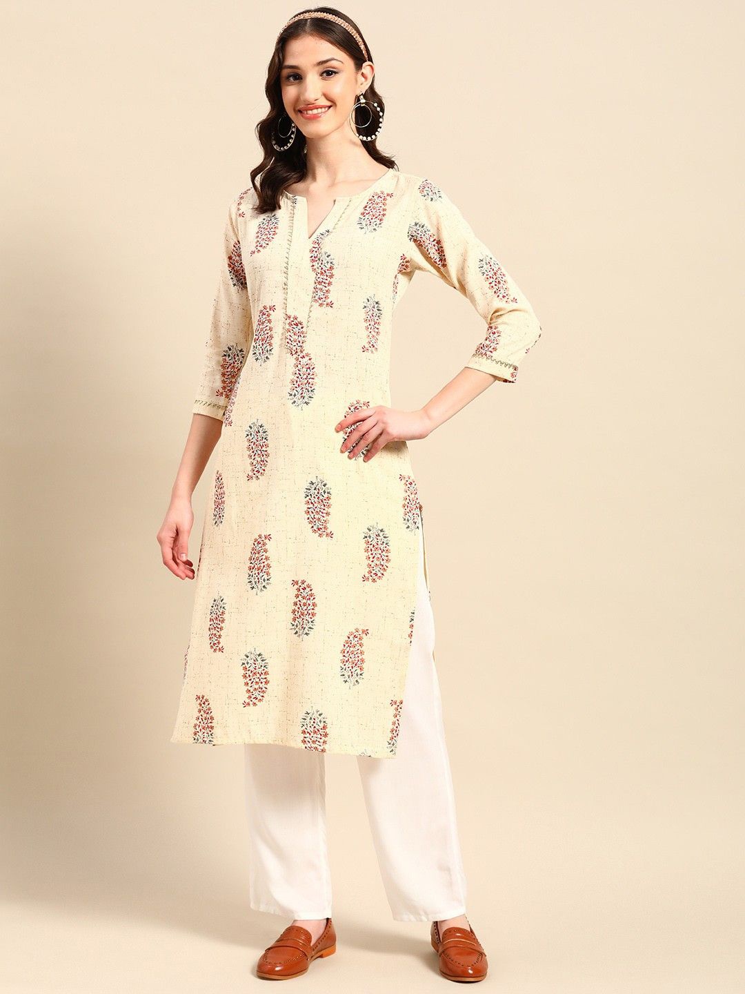 

SAHASIKA Paisley Embroidered Gotta Patti Jacquard Straight Kurta, Off white