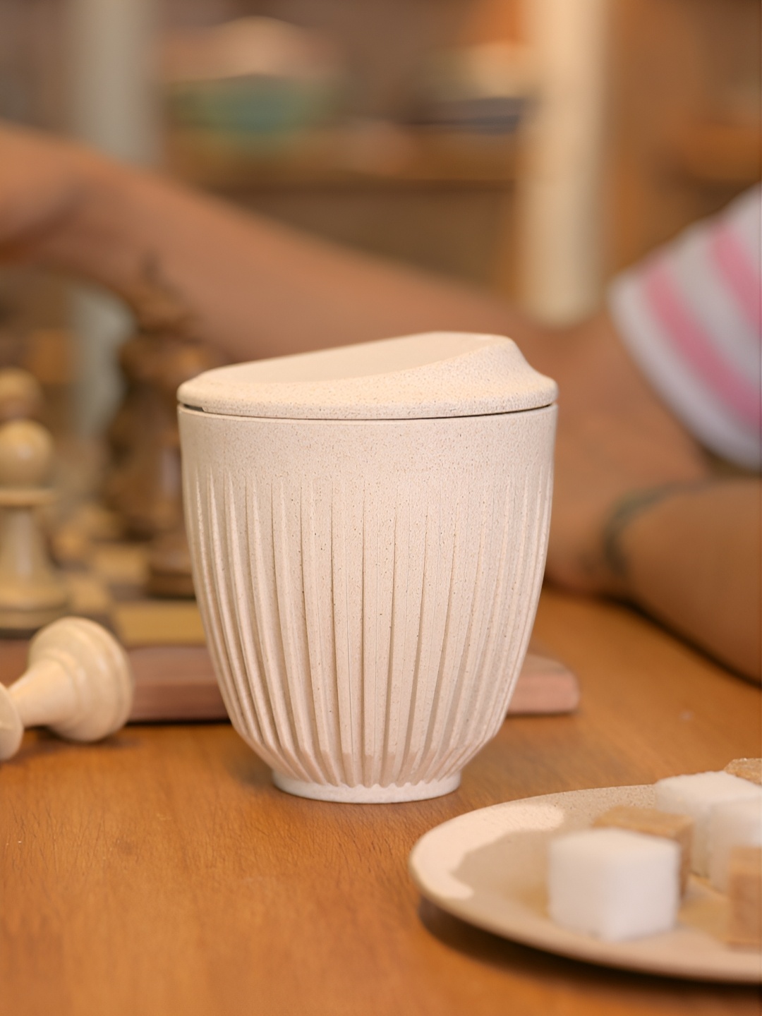 

eha Unisex Off White Textured Mugs 350 ml