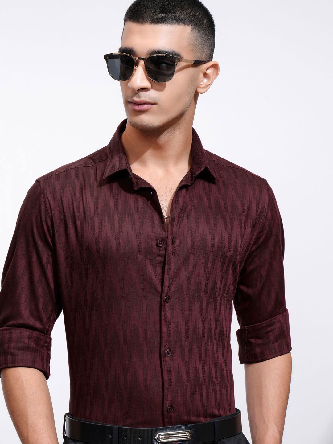 

Highlander Men Dobby Textured Solid Mui Occasion Slim Fit Shirt, Maroon