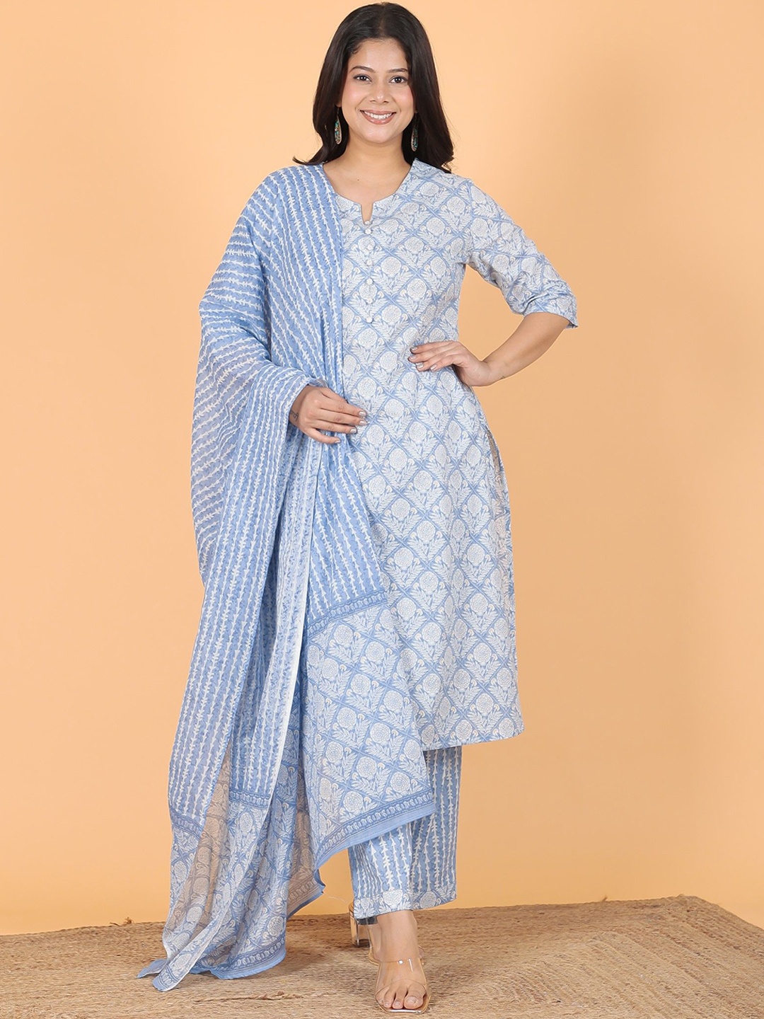

Aramya Floral Printed Round Neck Pure Cotton Straight Kurta With Trouser With Dupatta, Blue