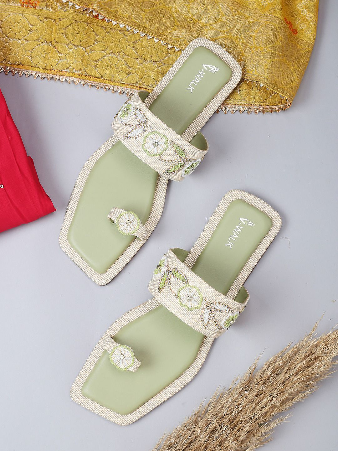 

V-WALK Women Ethnic Embellished Handcrafted Design One Toe Flats, Green