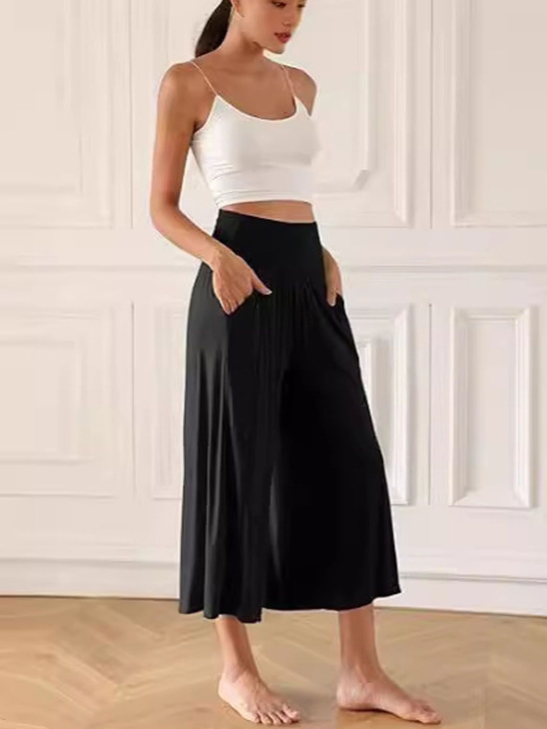 

StyleCast Women Pleated Culottes Trousers, Black