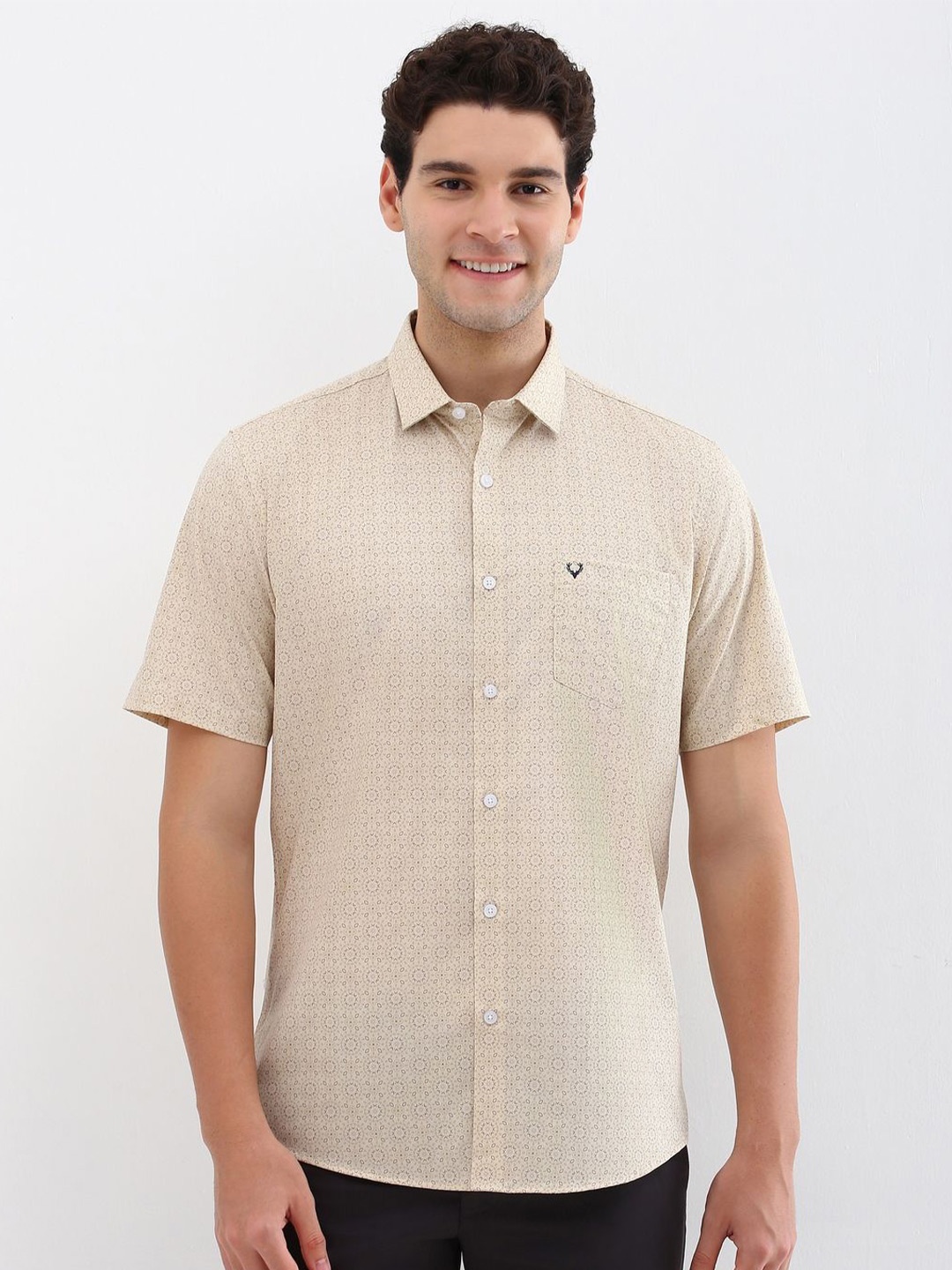 

Allen Solly Men Spread Collar Floral Printed Cotton Slim Fit Casual Shirt, Beige