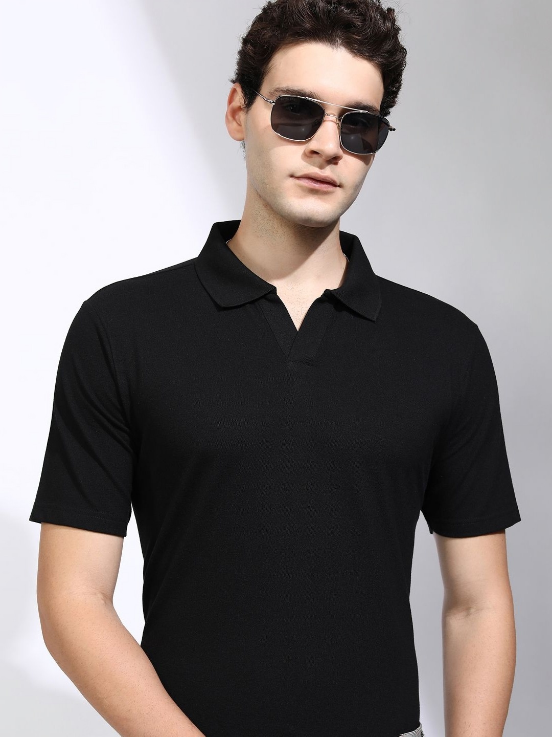 

HIGHLANDER Men Solid Polo Collar Cotton T-shirt, Black