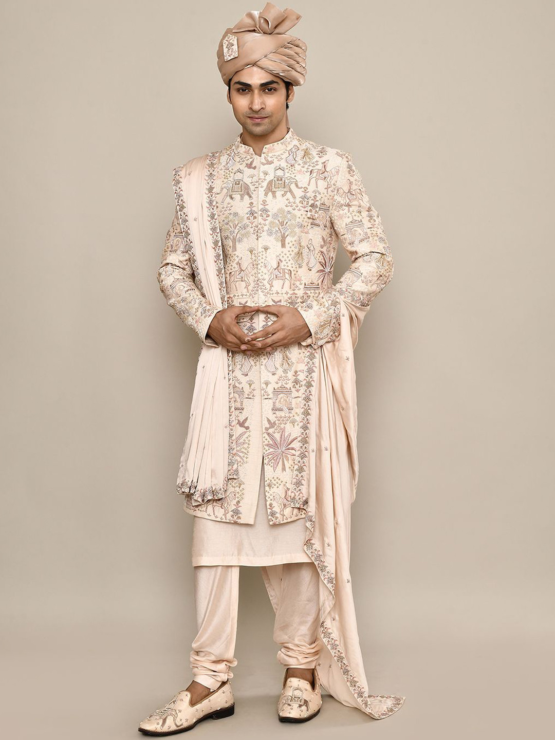 

Aryavir Malhotra Men Embroidered Sherwani Set, Pink