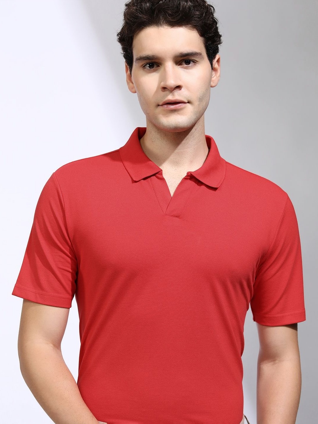

HIGHLANDER Men Solid Polo Collar Cotton T-shirt, Red