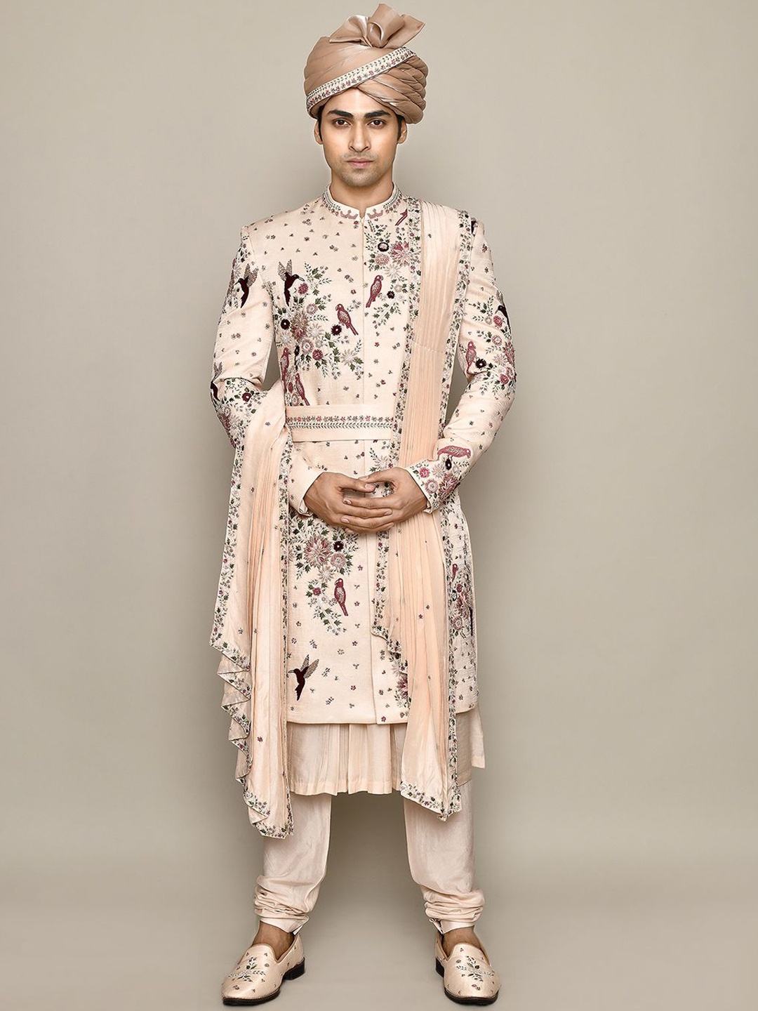 

Aryavir Malhotra Men Embroidered Long Sleeve Sherwani Set, Pink
