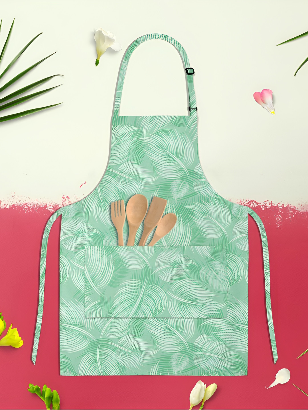 

ArtzFolio Kids Green & White Printed Cotton Aprons