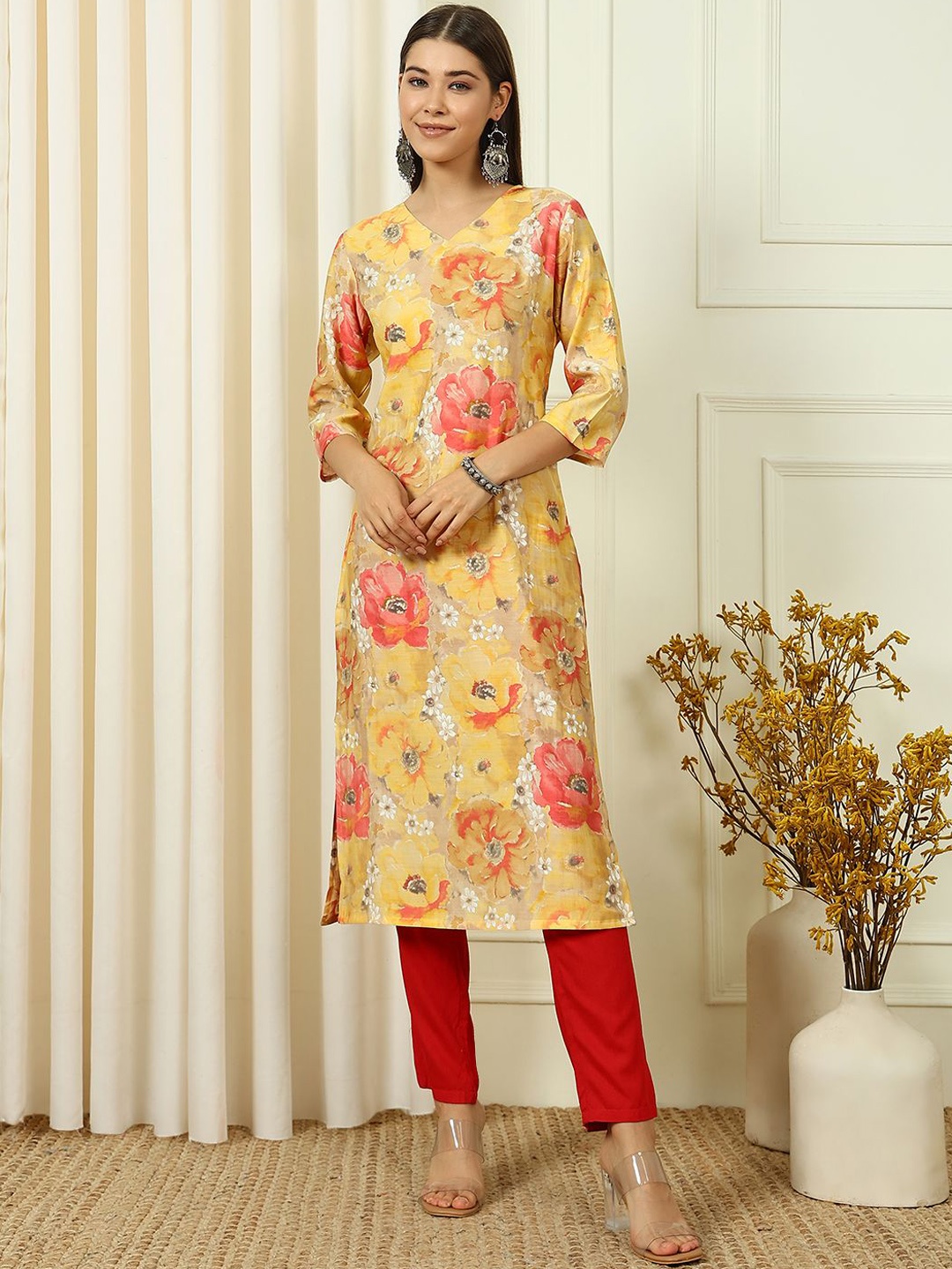 

Anouk Rustic Yellow & Pink Floral Printed V-Neck Straight Kurta