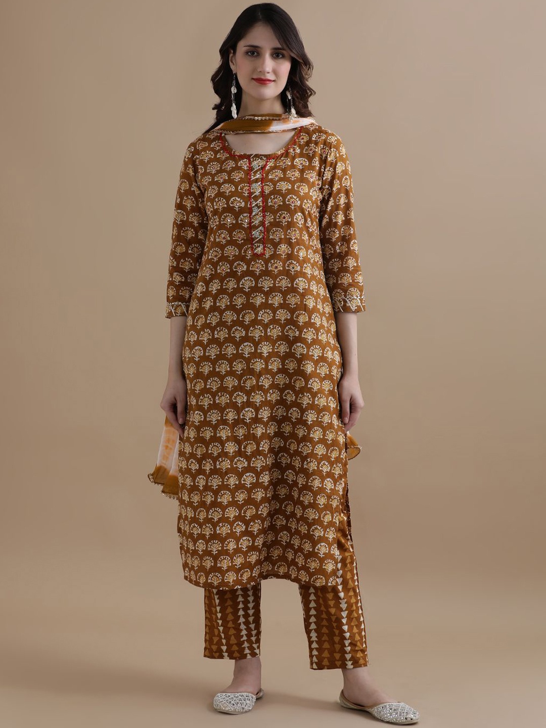 

Jaipur Kurti Floral Printed Gotta Patti Pure Cotton Kurta with Trouser & Dupatta, Mustard