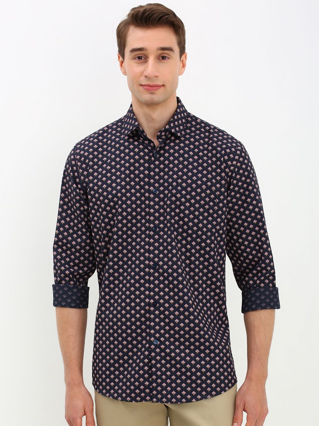 

Allen Solly Men Classic Spread Collar Floral Printed Cotton Slim Fit Casual Shirt, Navy blue