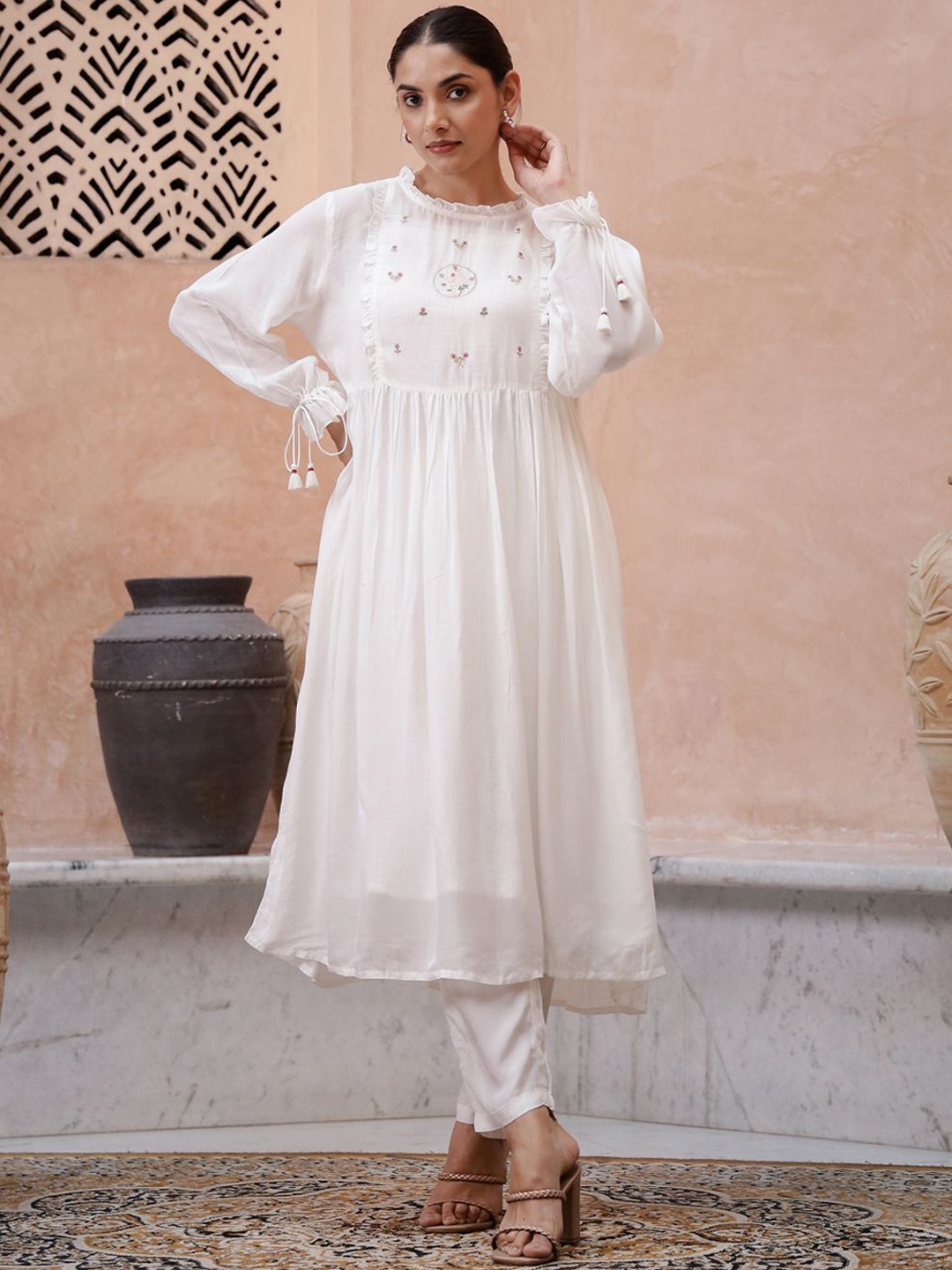 

RangDeep Round Neck Floral Yoke Design Anarkali Kurta With Trouser, Off white